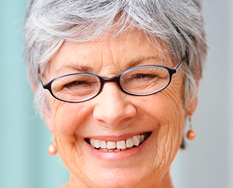 implantes dentales en Valdemoro - dentadura fija