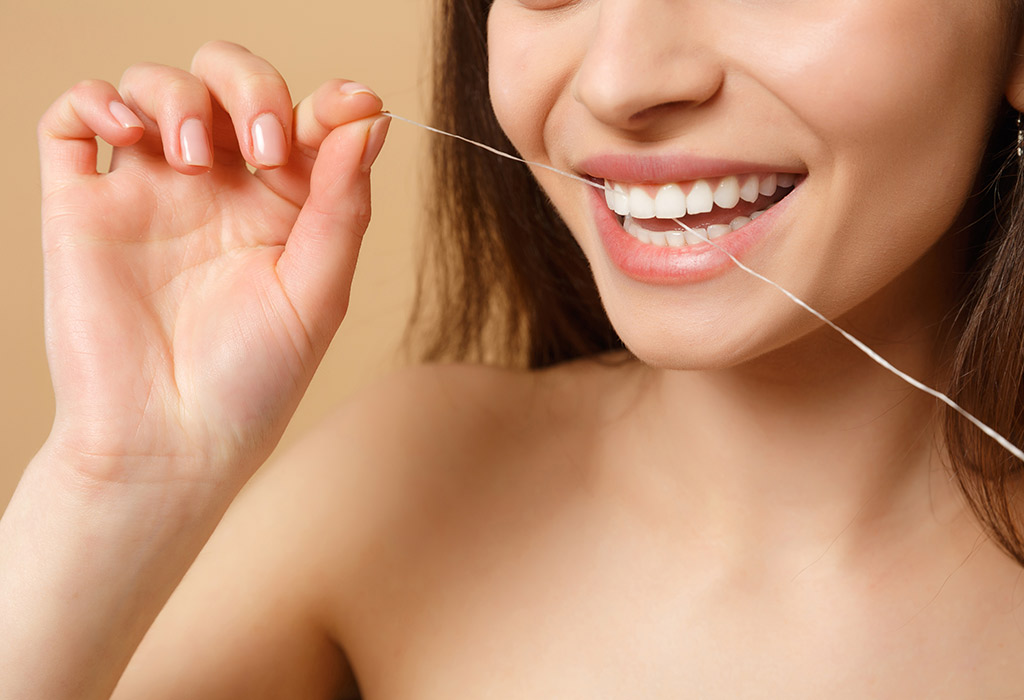 La importancia de usar el hilo dental