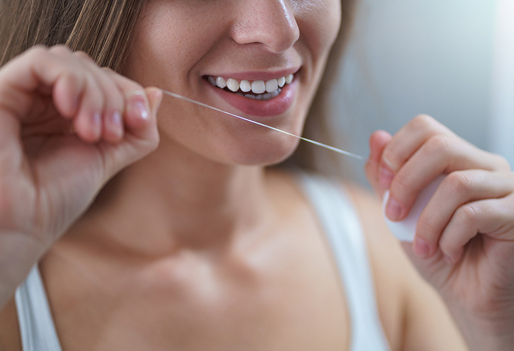 La importancia de usar el hilo dental